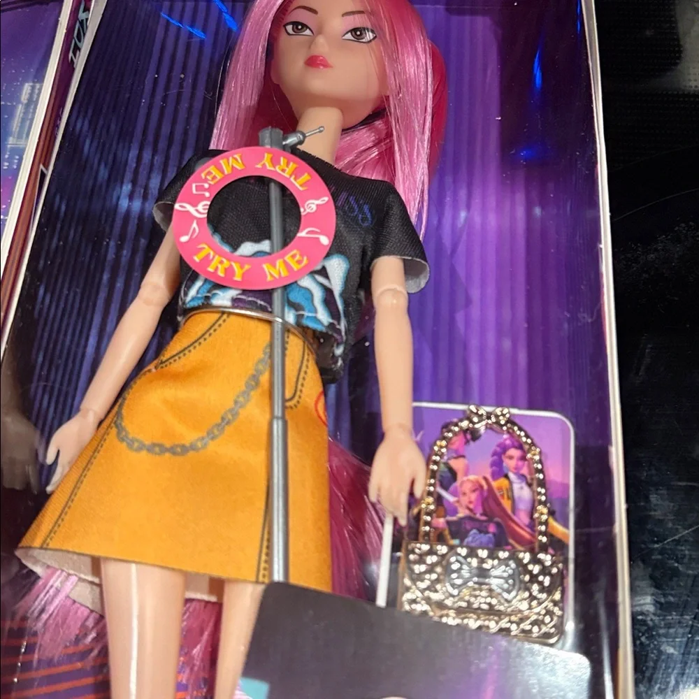 SINGING K-Pop Demon Hunters 3 Fashion Dolls Musical NIB‎